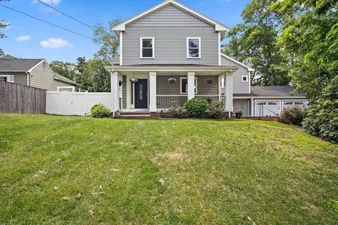 11 Broadway St #2, Stoneham, MA 02180