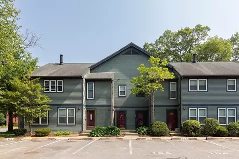 110 Dean St #103, Taunton, MA 02780