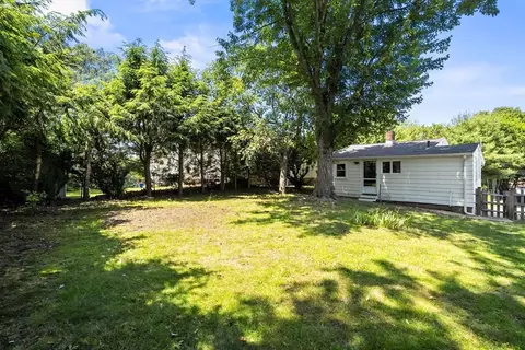 Exterior - 19 Arlington Rd, Dedham, MA 02026 photo 3 of 10