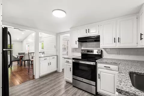 Kitchen - 19 Arlington Rd, Dedham, MA 02026 photo 2 of 3