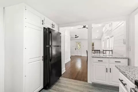 Entry Way - 19 Arlington Rd, Dedham, MA 02026 photo 2 of 9
