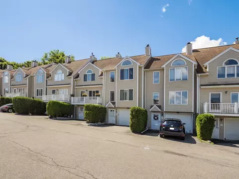 36 Tobey Rd #35, Dracut, MA 01826