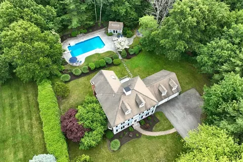 4 Glen Ridge Ter, Norwell, MA 02061
