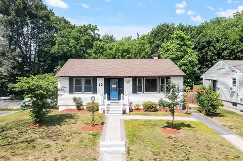 12 Beresford St, Lawrence, MA 01843