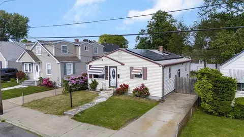 60 Pine Grove St, Pawtucket, RI 02861