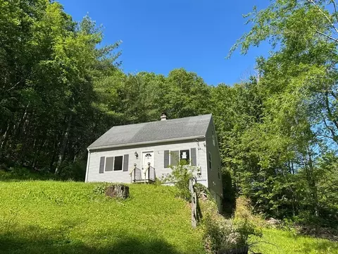 9 Woronoco Rd, Blandford, MA 01008