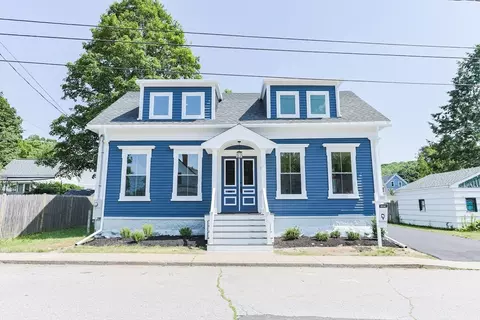 34 Huntington Ave, Amesbury, MA 01913