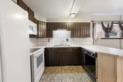 73 Biltmore St, Springfield, MA 01108 photo 10
