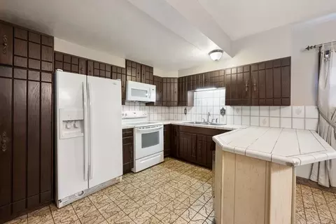 73 Biltmore St, Springfield, MA 01108 photo 8