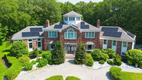 160 Thayer St, Millville, MA 01529