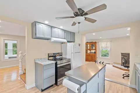 Entry Way - 31 Benham St, Orange, MA 01364 photo 6 of 7
