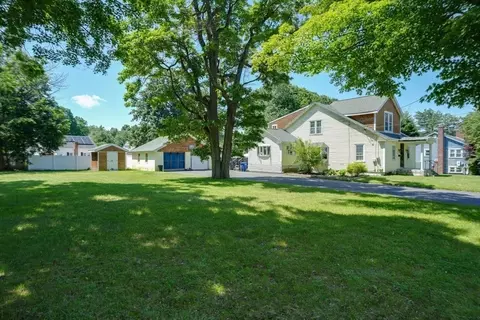 16 Dewey St, Leominster, MA 01453
