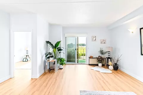200 Cove Way #106, Quincy, MA 02169