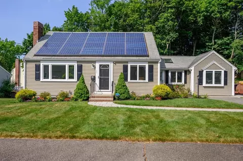 65 Saint Anne Rd, Weymouth, MA 02189