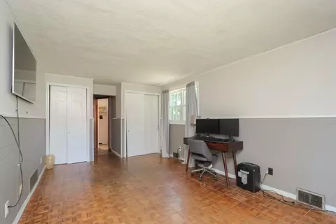 75 Bennington St, Springfield, MA 01108 photo 18