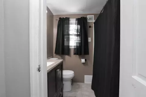 75 Bennington St, Springfield, MA 01108 photo 34