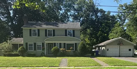 75 Bennington St, Springfield, MA 01108