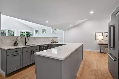 30 Grapevine Rd, Gloucester, MA 01930 photo 15