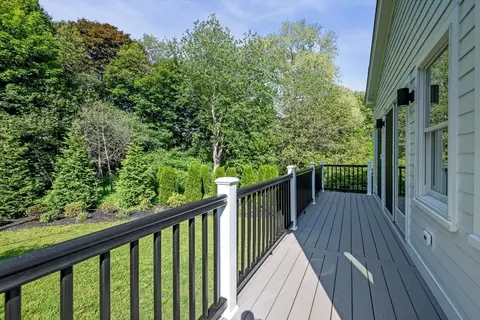 30 Grapevine Rd, Gloucester, MA 01930 photo 17