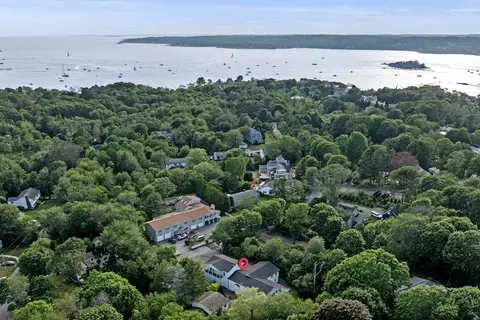 30 Grapevine Rd, Gloucester, MA 01930