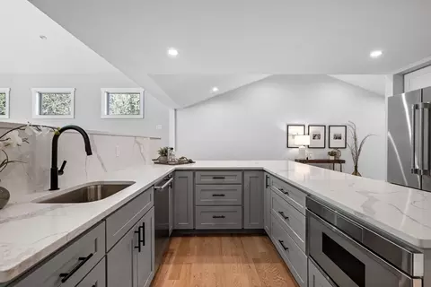 30 Grapevine Rd, Gloucester, MA 01930 photo 13