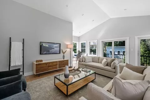 30 Grapevine Rd, Gloucester, MA 01930 photo 16