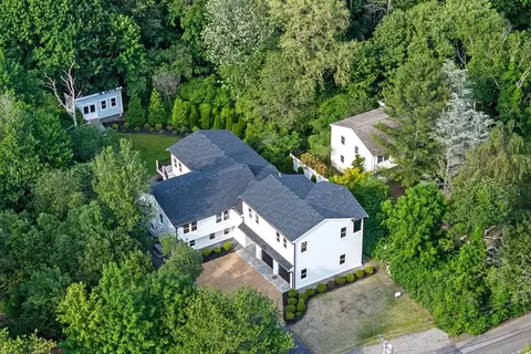 30 Grapevine Rd, Gloucester, MA 01930 photo 2
