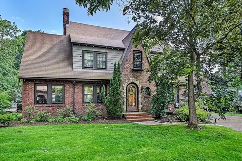 80 Glen Ave, Newton, MA 02459
