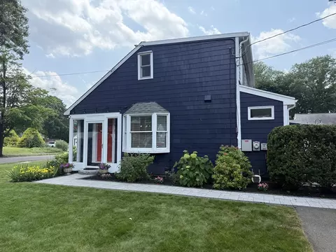 2 Beverly Rd Aka 1 Wells St, Natick, MA 01760