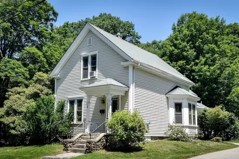 3 Commonwealth Ave, Hopkinton, MA 01748