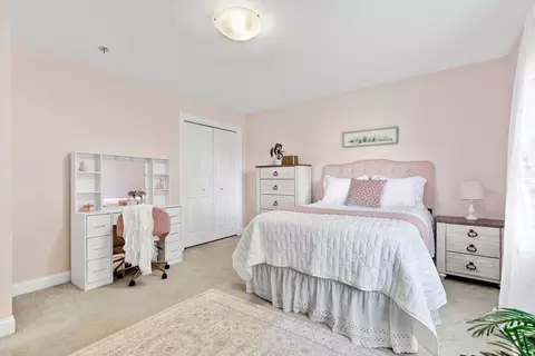 Bedroom - 20 Hillside Dr, Georgetown, MA 01833 photo 6 of 6