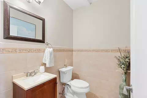 Bath - 20 Hillside Dr, Georgetown, MA 01833 photo 1 of 2