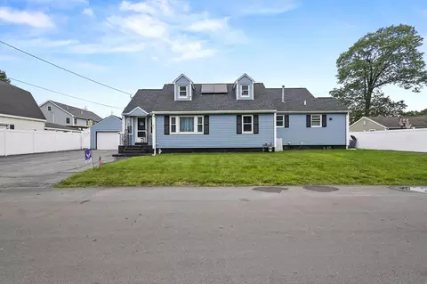 51 Crystal St, Lowell, MA 01852