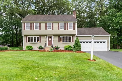 3 Wildwood Dr, Medway, MA 02053