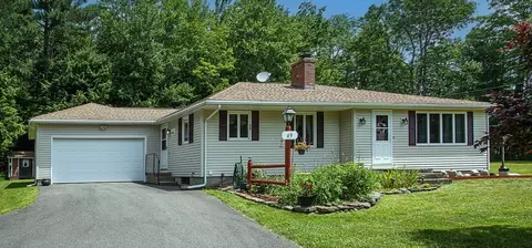 49 S Main St, Goshen, MA 01032