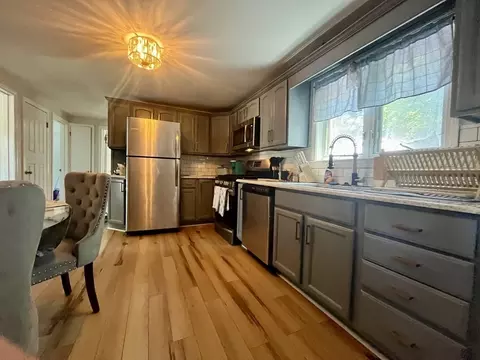 16 Douglas Ave, Beverly, MA 01915 photo 7