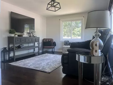 16 Douglas Ave, Beverly, MA 01915 photo 3
