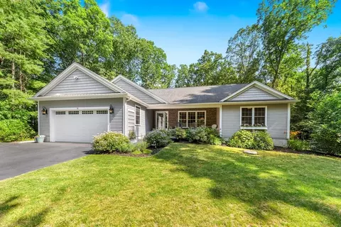 16 Lochmont Dr, North Attleboro, MA 02760