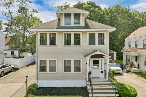 10-12 Peaslee Ter, Methuen, MA 01844
