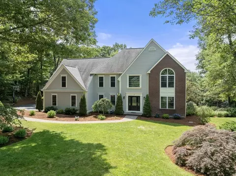 4 Country Way, Hopkinton, MA 01748