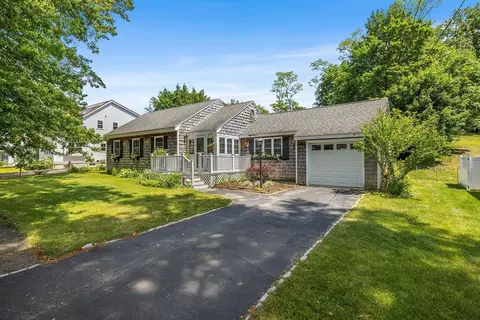 12 Norman Ave, Newburyport, MA 01950
