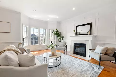 823 E Sixth St #1, Boston, MA 02127