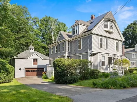 47 Abbot St, Andover, MA 01810