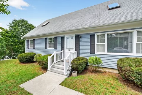 31 Charles L Mccombs Blvd, New Bedford, MA 02745