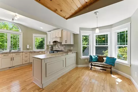 Kitchen - 8 Sizer Dr, Wales, MA 01081 photo 4 of 6