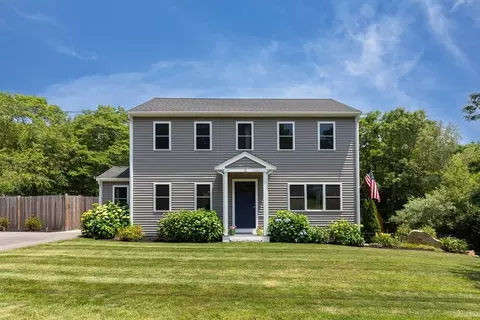 12 Columbia Rd, Plymouth, MA 02360
