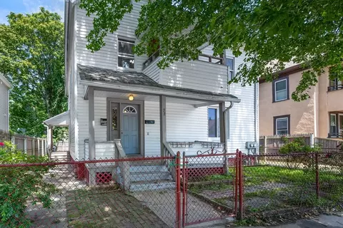 72 Hall St, Springfield, MA 01108