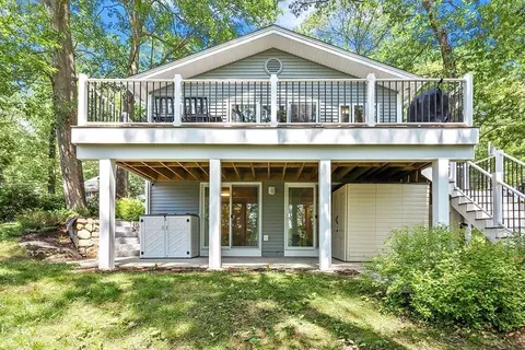 76 Downey St, Hopkinton, MA 01748