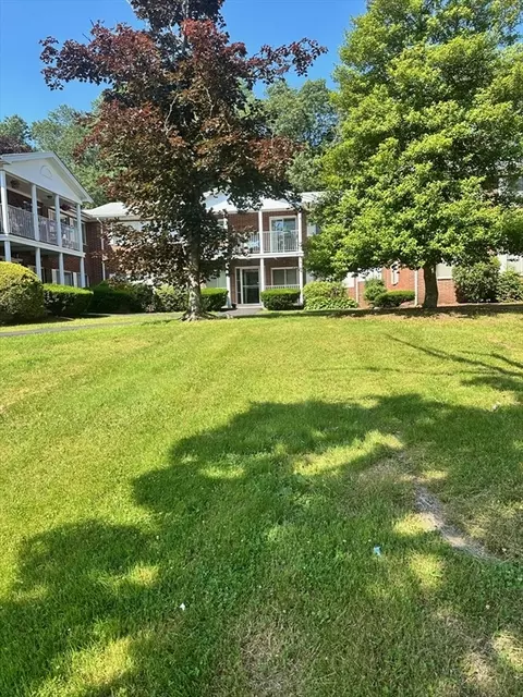 6 Bayberry Dr #4, Sharon, MA 02067