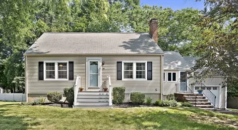 18 Strout Ave, Wilmington, MA 01887